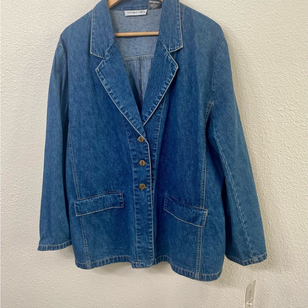Victoria Jones Woman Classic Blue Jean Jacket